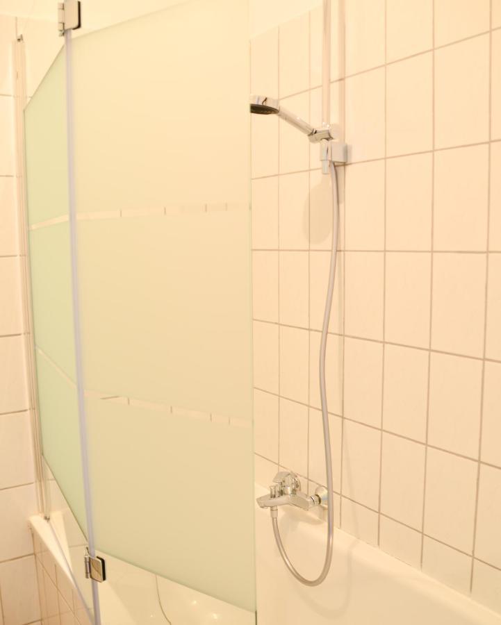 Milpau Bottrop 2 - Modernes Und Zentrales Premium-Apartment Fuer 4 Personen Mit Queensize-Bett Und Einzelbetten - Netflix, Nespresso Und Smart-Tv Eksteriør billede